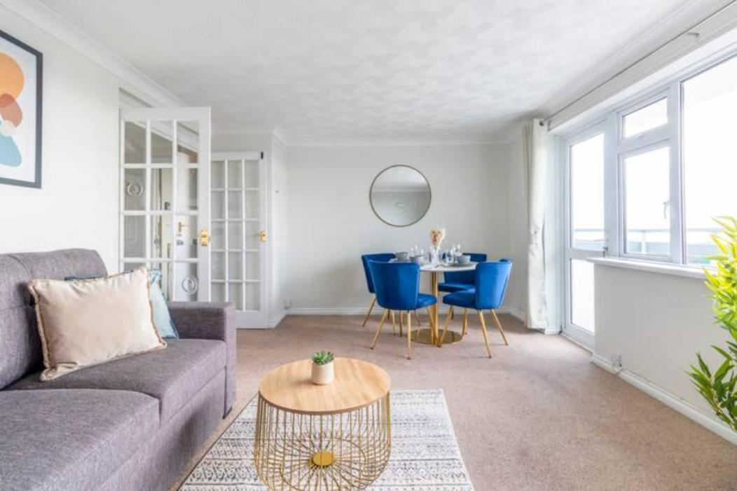 Trendy Sea View 2 Bedroom Sleeps 6 - Free Parking Bournemouth Esterno foto