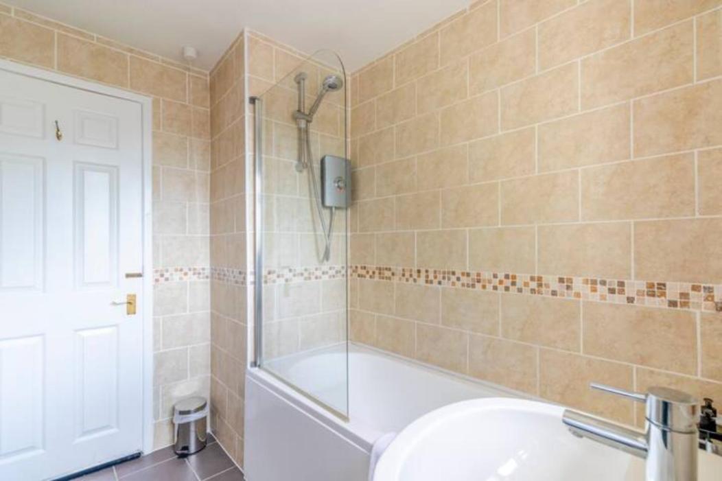 Trendy Sea View 2 Bedroom Sleeps 6 - Free Parking Bournemouth Esterno foto